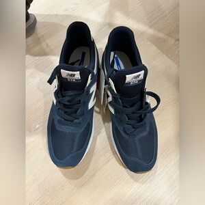 New Balance Men’s Navy, White and Gum Retro Runner